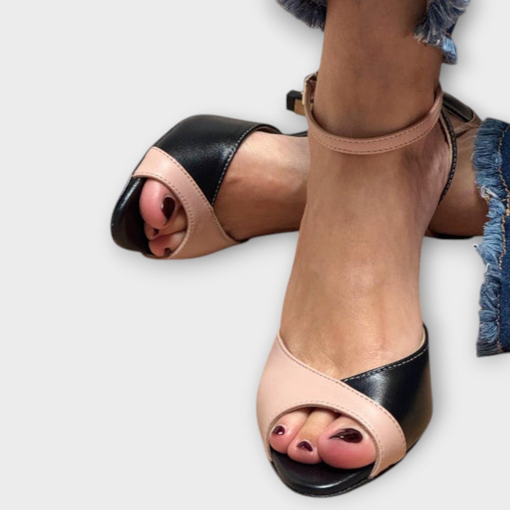 Noirella – Tofarget eleganse i rosa