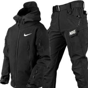 Nike - Vindjakke og bukser