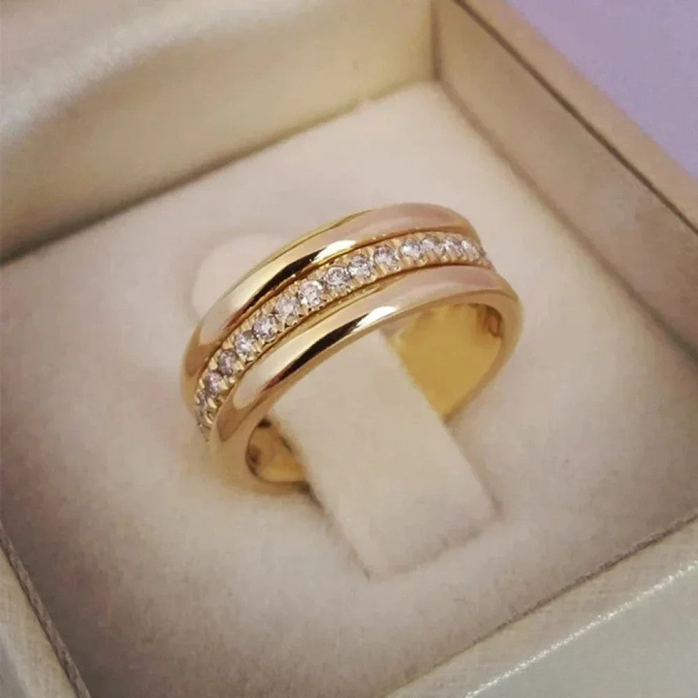 Anel Duplo Elegante com Incrustação de Zircónia